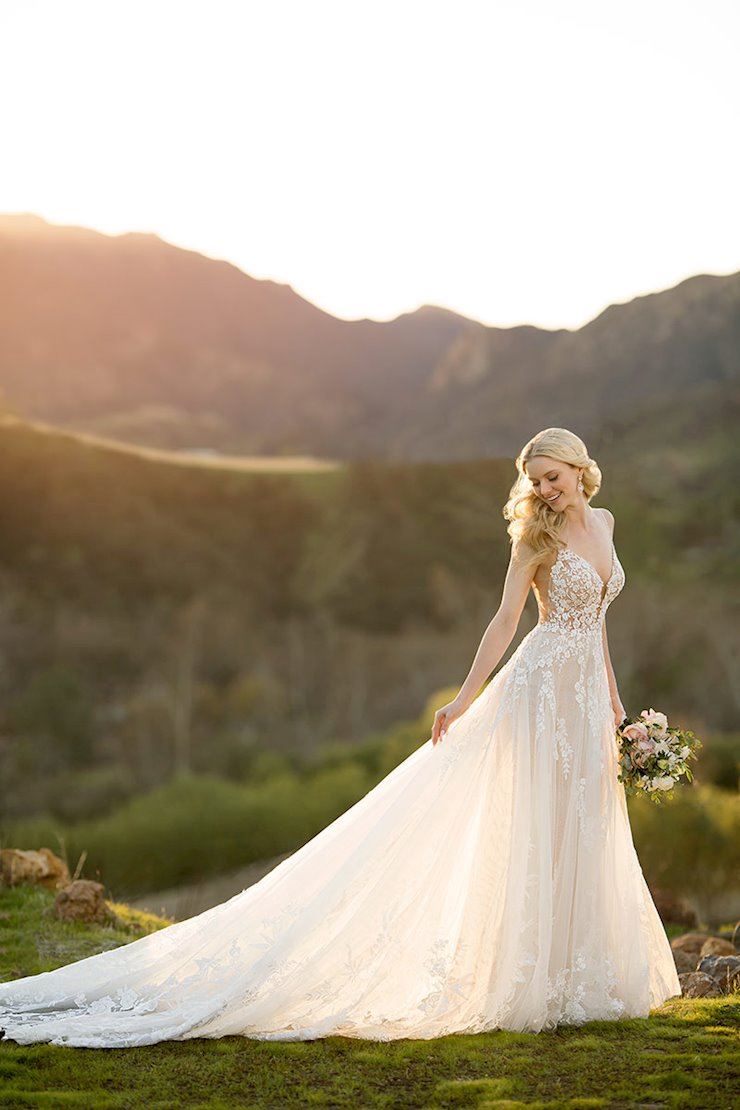 Completely You: Customisable Martina Liana Wedding Gowns Image