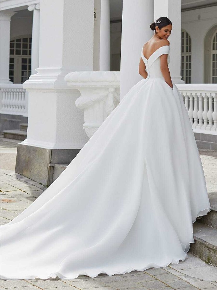 Pronovias #Farrah Default Thumbnail Image