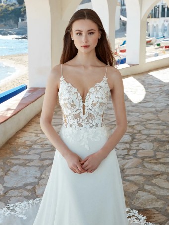 Love by Enzoani #Amina #1 thumbnail