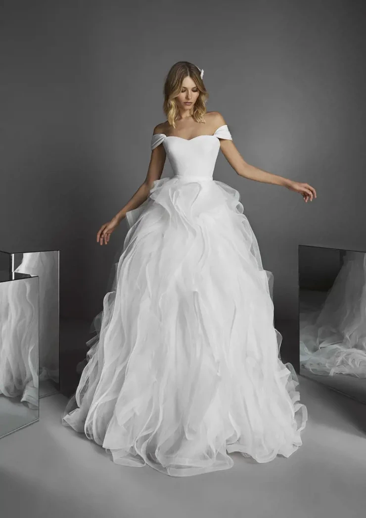 Pronovias #Eislyn Default Thumbnail Image