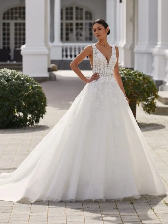Pronovias #Elia #0 default thumbnail