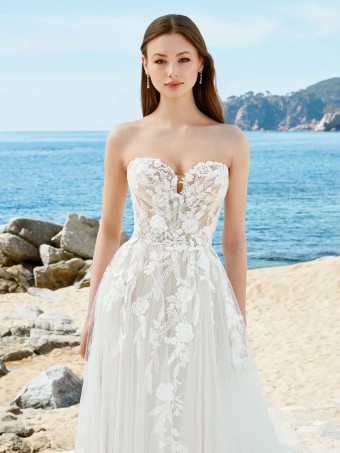 Elysee by Enzoani #Aisha #2 Ivory/Nude thumbnail