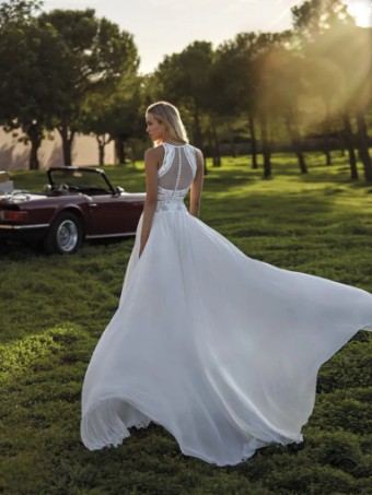 Pronovias #Malay #1 Off White/Nude thumbnail