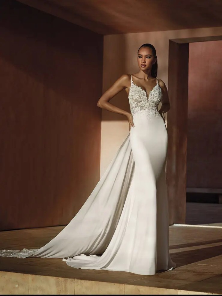 Pronovias #Roman Default Thumbnail Image